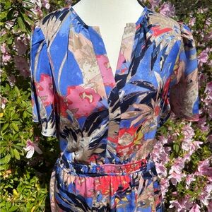 NWT Nic + Zoe Size L floral V-Neck Pockets 54 inches long Machine Wash Recycled